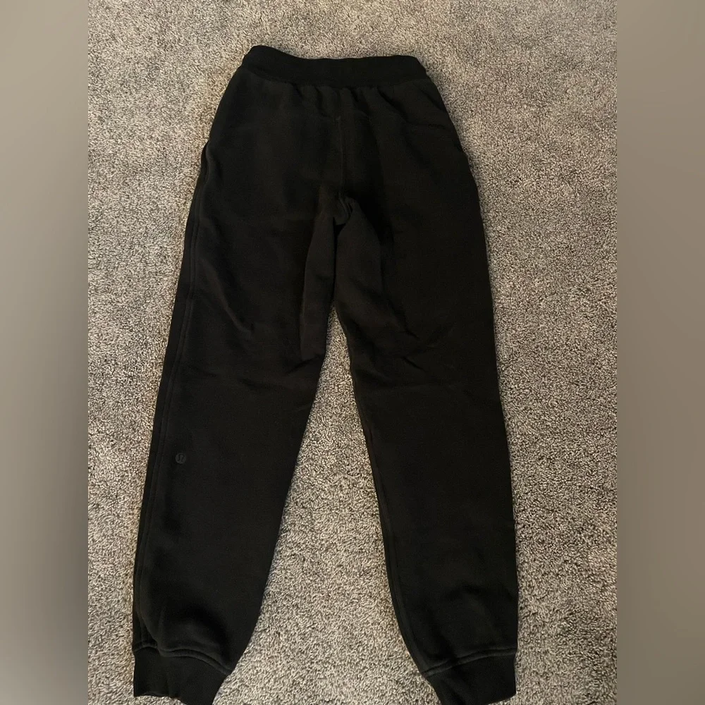 Lululemon Scuba Jogger - Picture 4 of 6